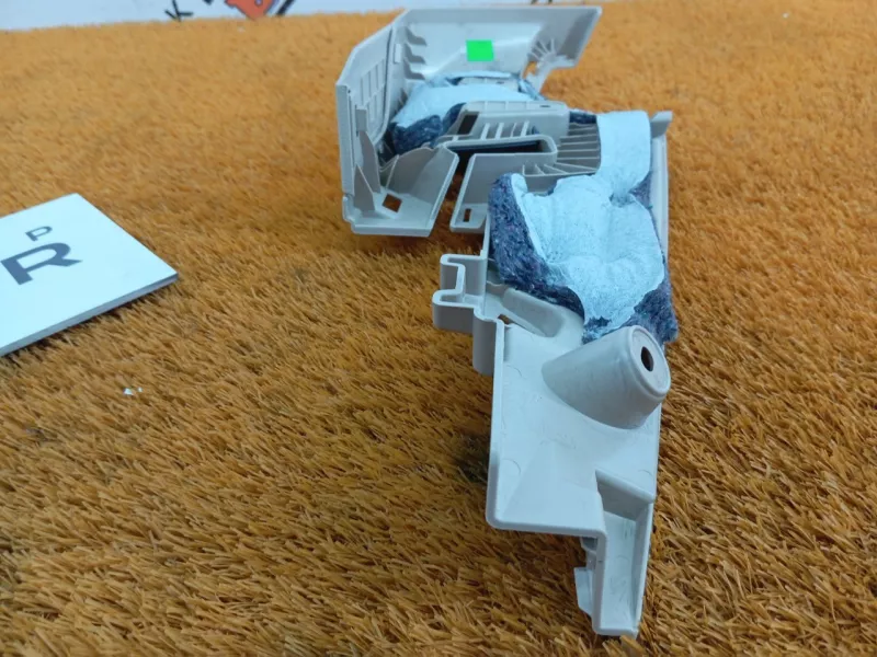 Обшивка багажника