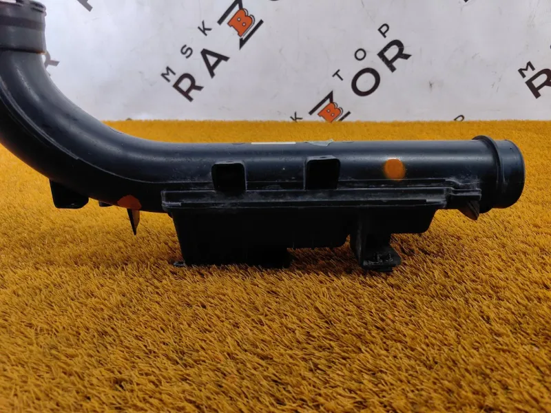 Патрубок воздушного фильтра