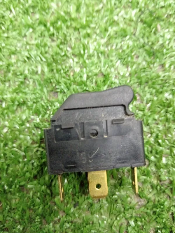 Кнопка стеклоподъемника