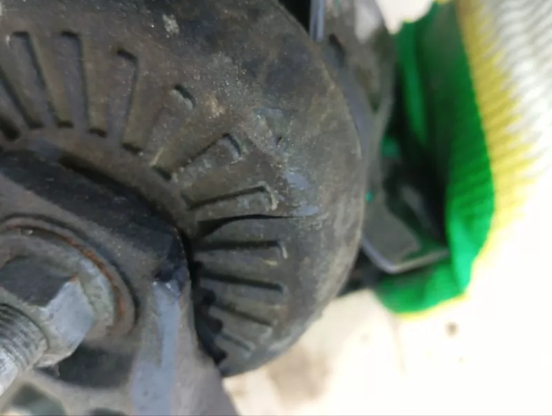 Подушка двигателя