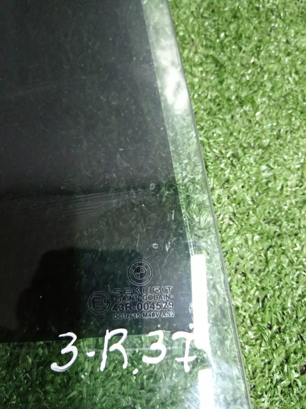 Стекло двери BMW X5 2003 51348402572 E53, заднее правое