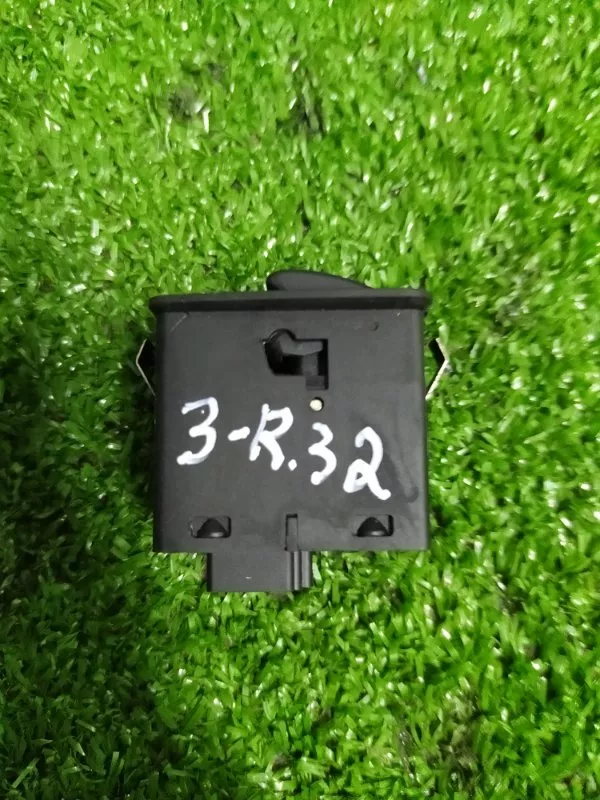 Кнопка стеклоподъемника