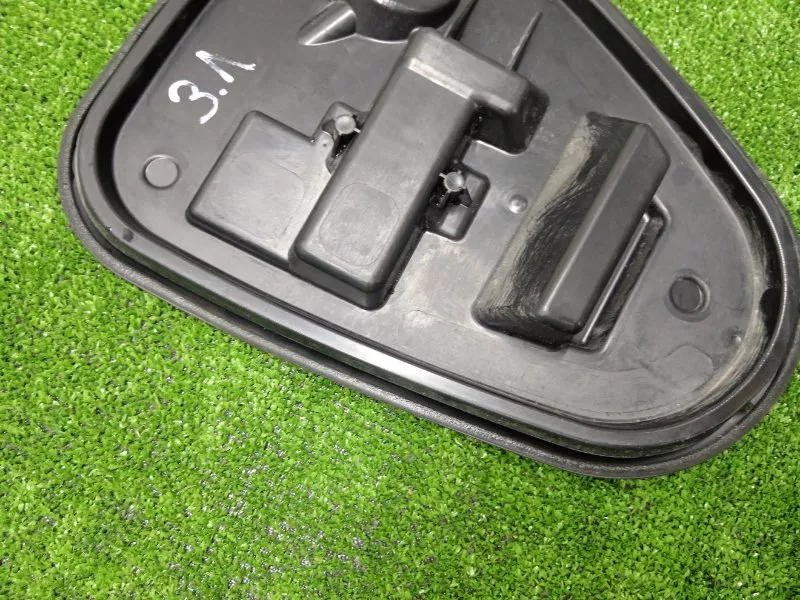 Заглушка двери