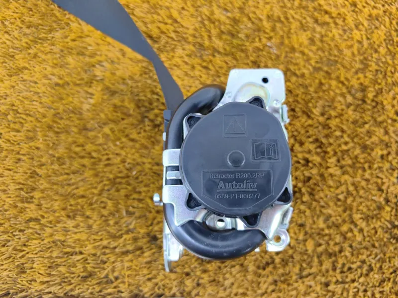 Ремень безопасности