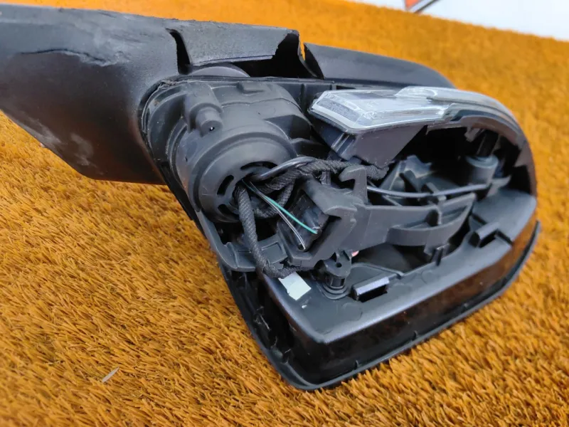 Зеркало боковое