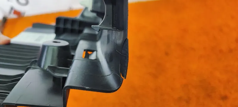 Накладка замка багажника