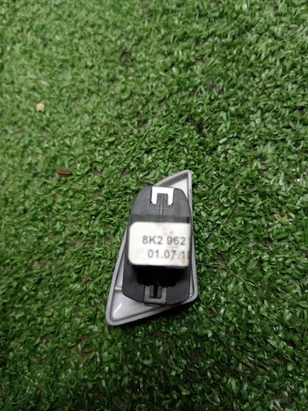 Кнопка центрального замка