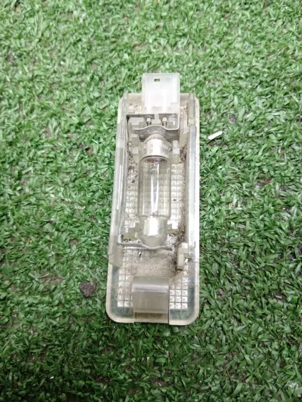 Плафон подсветки двери