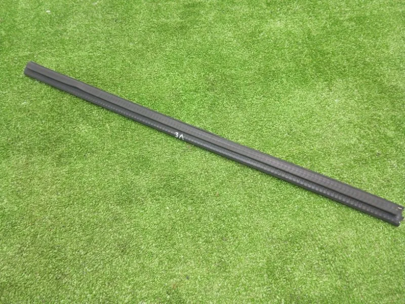 Уплотнитель стекла двери