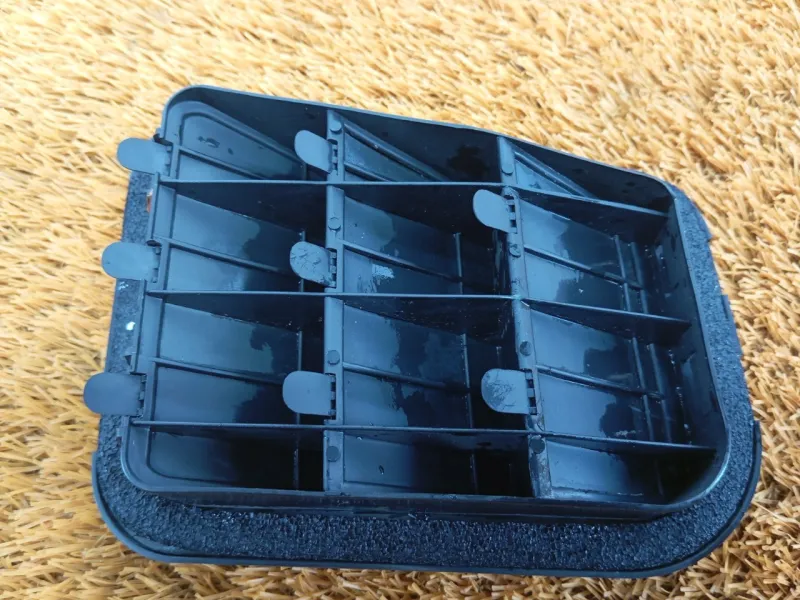 Решетка вентиляционная