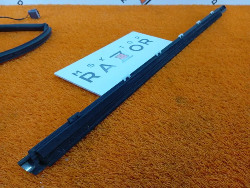 Молдинг стекла