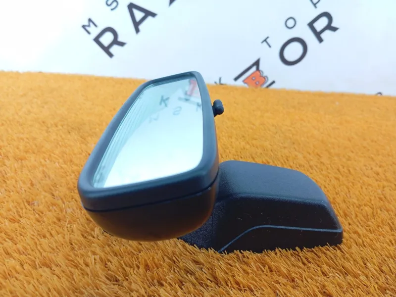 Зеркало заднего вида