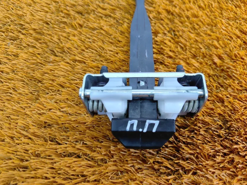 Ограничитель двери