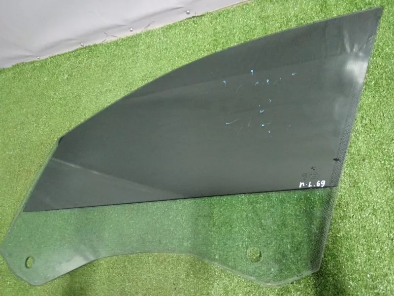 Стекло двери BMW 5-Series 2010 51337197910 F07, переднее левое