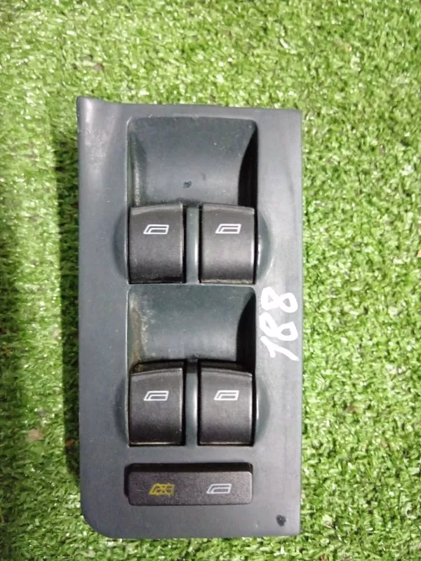 Блок управления стеклоподъемниками Audi A6 2003 4B0971029 C5, передний