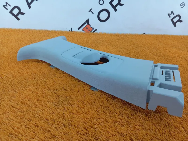 Обшивка центральной стойки