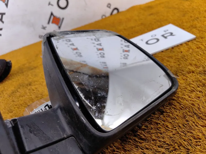 Зеркало боковое