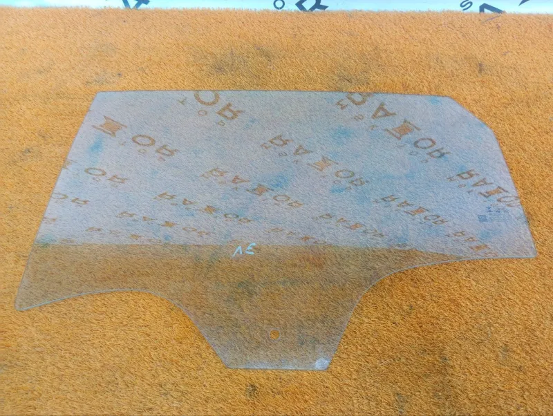 Стекло двери