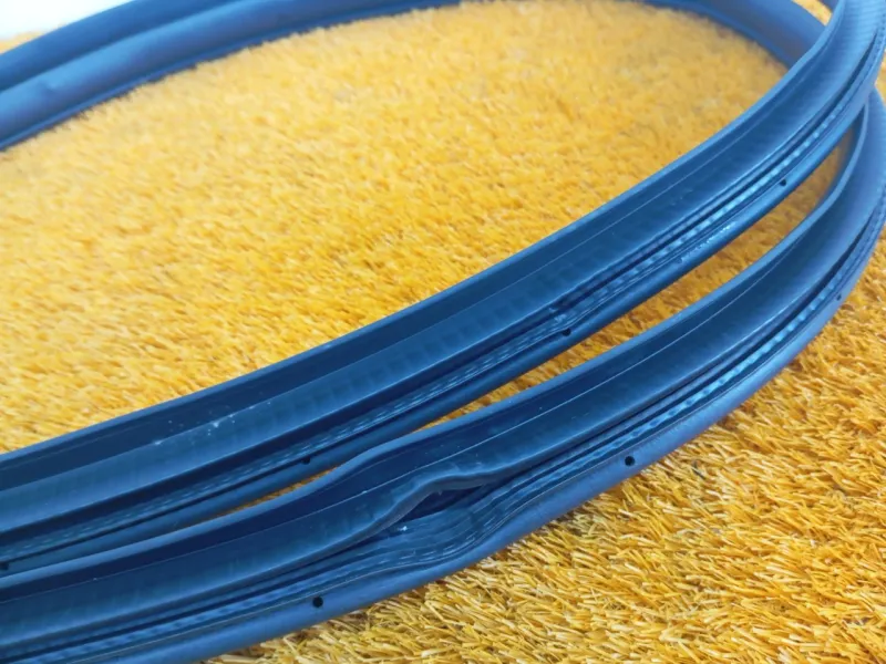 Уплотнитель проема двери