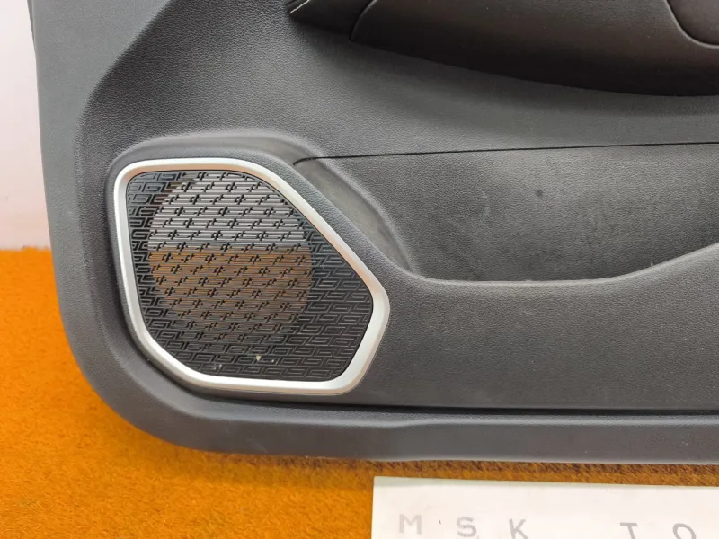 Обшивка двери