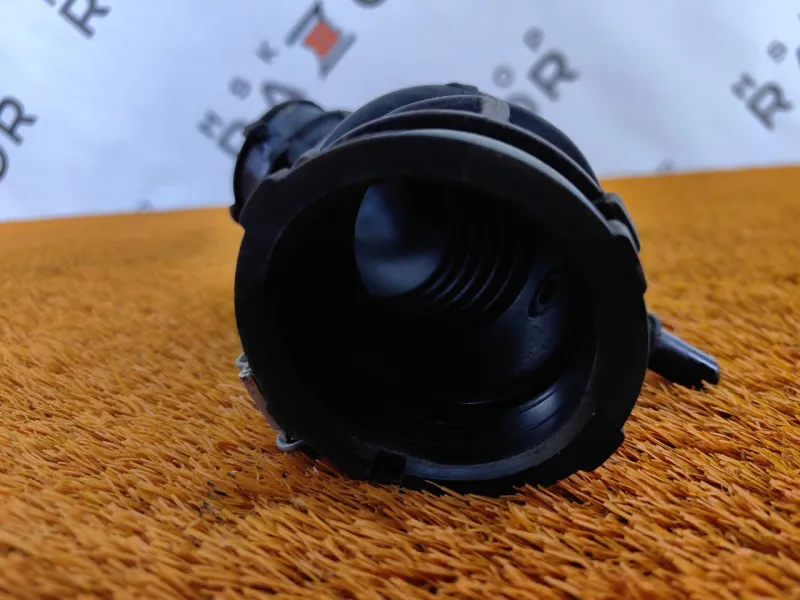 Патрубок воздушного фильтра