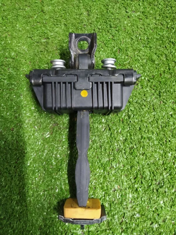 Ограничитель двери