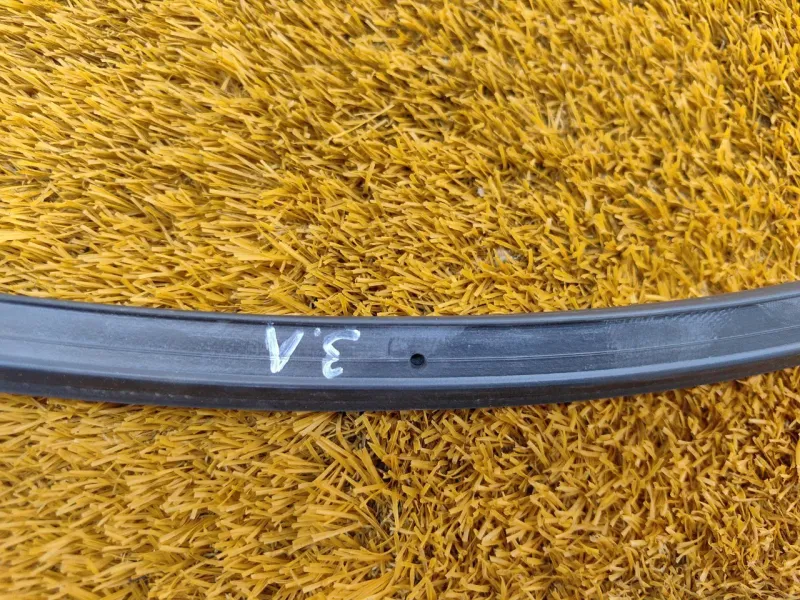 Уплотнитель двери