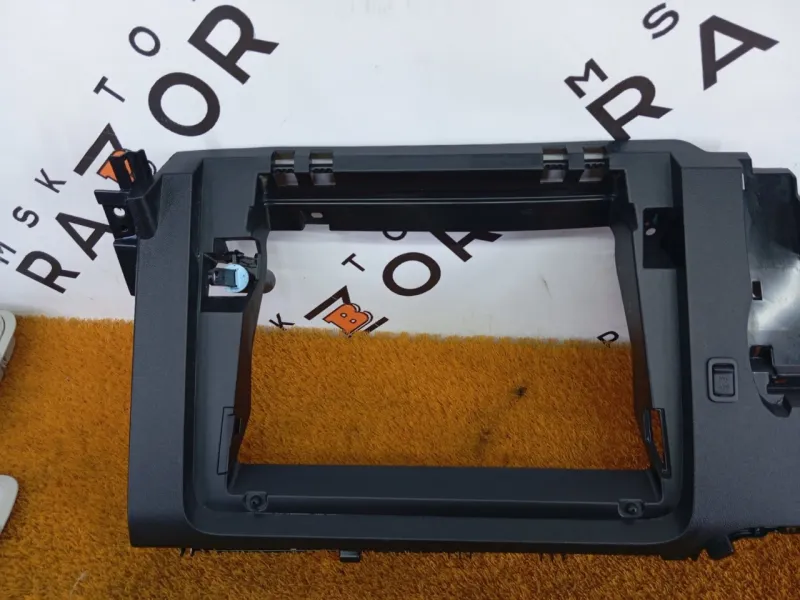 Накладка на торпедо