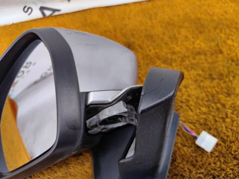 Зеркало боковое