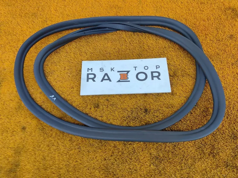 Уплотнитель проема двери