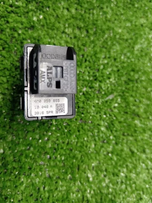 Кнопка стеклоподъемника