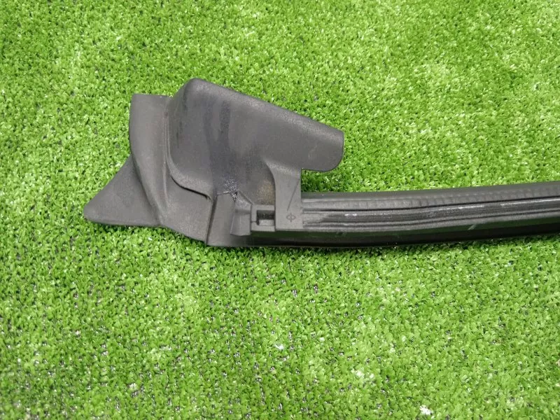 Уплотнитель стекла двери