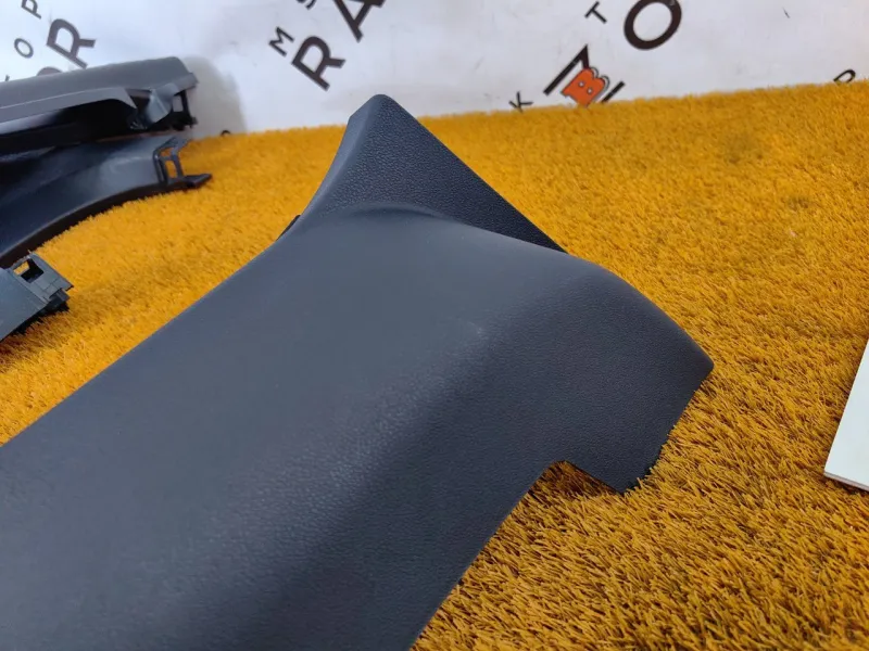 Накладка на стойку кузова