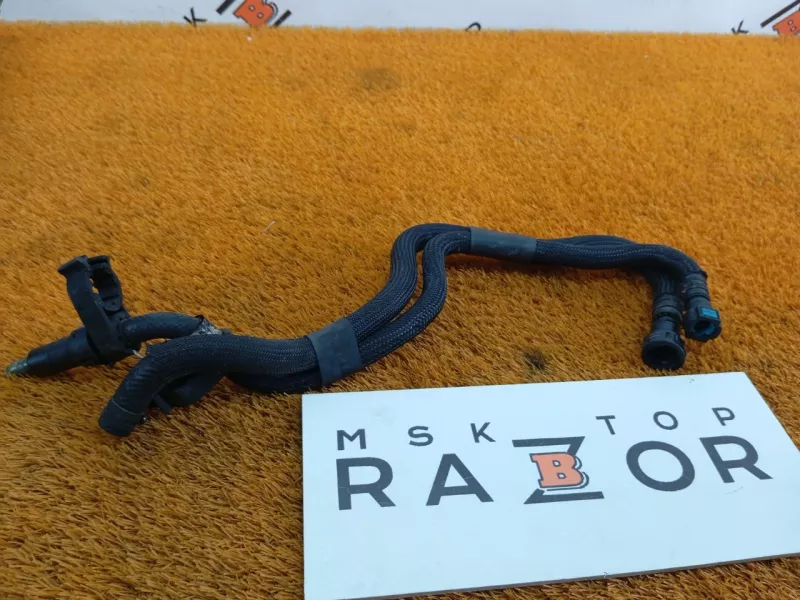 Трубка топливная