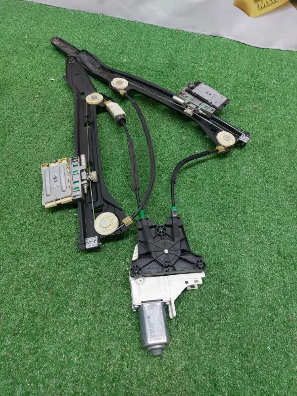 Стеклоподъемник Audi A5 2010 8T8839461 8T, задний левый