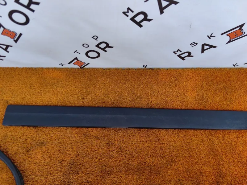 Молдинг двери