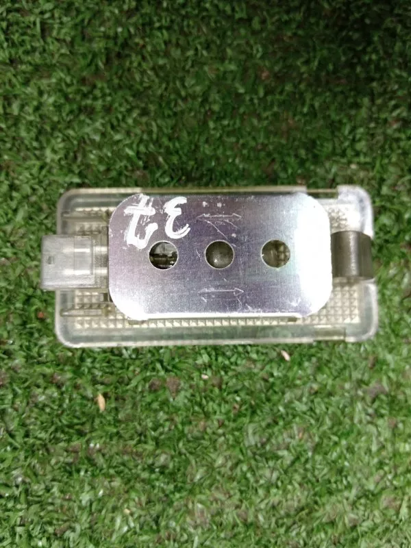 Плафон освещения багажника BMW X5 2004 63316962044