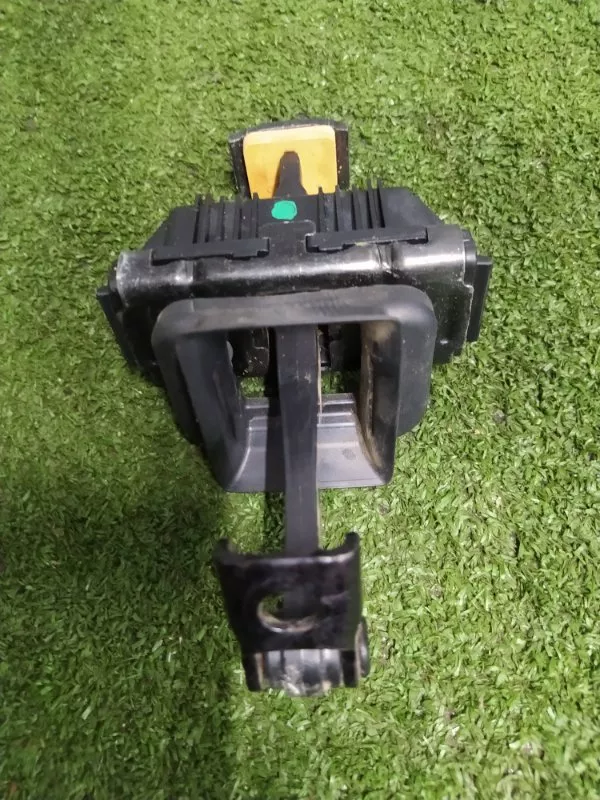 Ограничитель двери