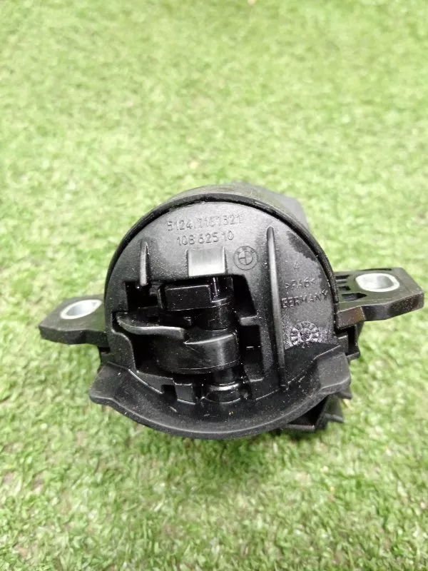 Личинка замка багажника