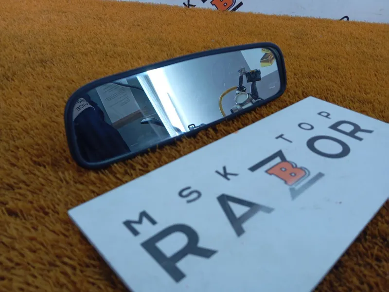 Зеркало заднего вида