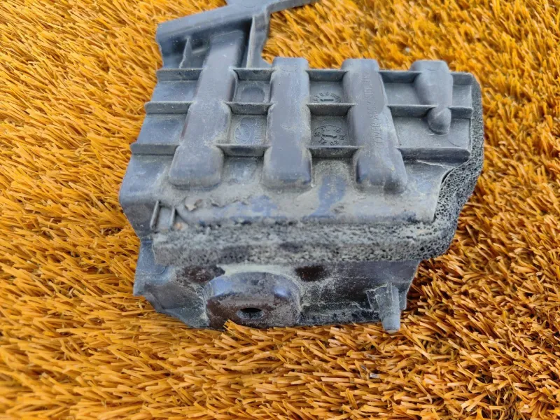 Уголок жабо