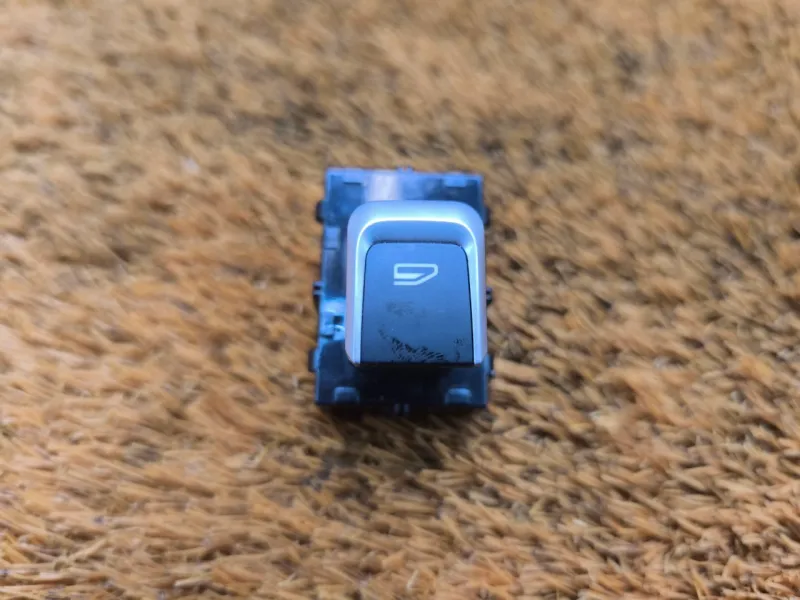 Кнопка стеклоподъемника