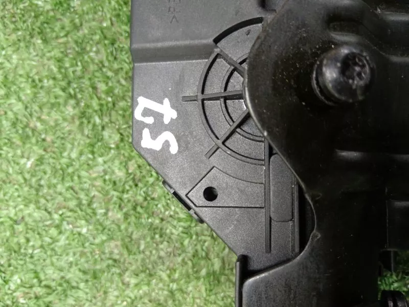 Замок багажника