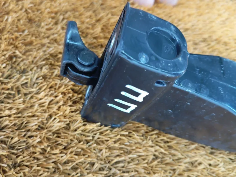 Ограничитель двери