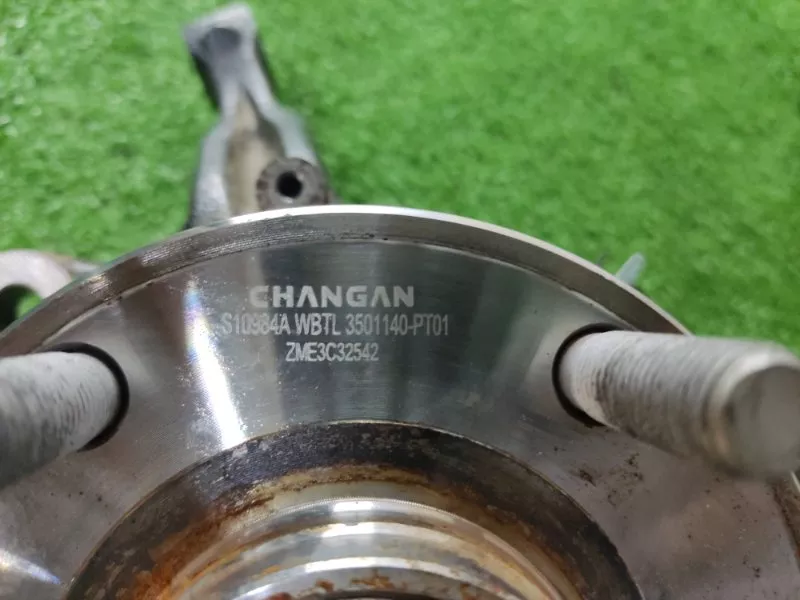 Кулак поворотный