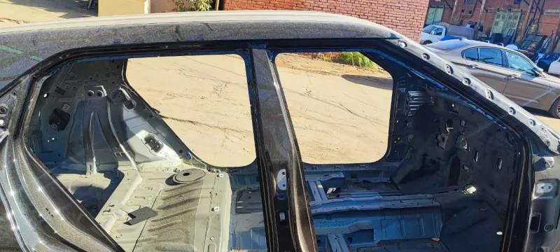 Порог с центральной стойкой