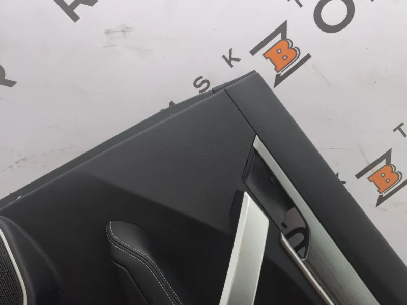 Обшивка двери