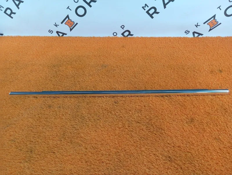 Молдинг стекла