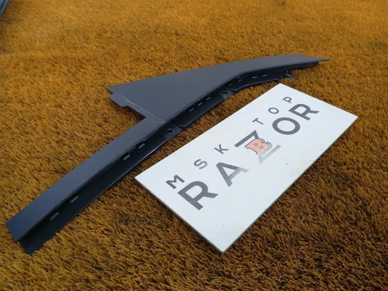 Молдинг двери