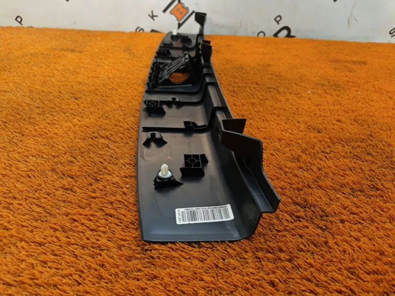 Накладка замка багажника